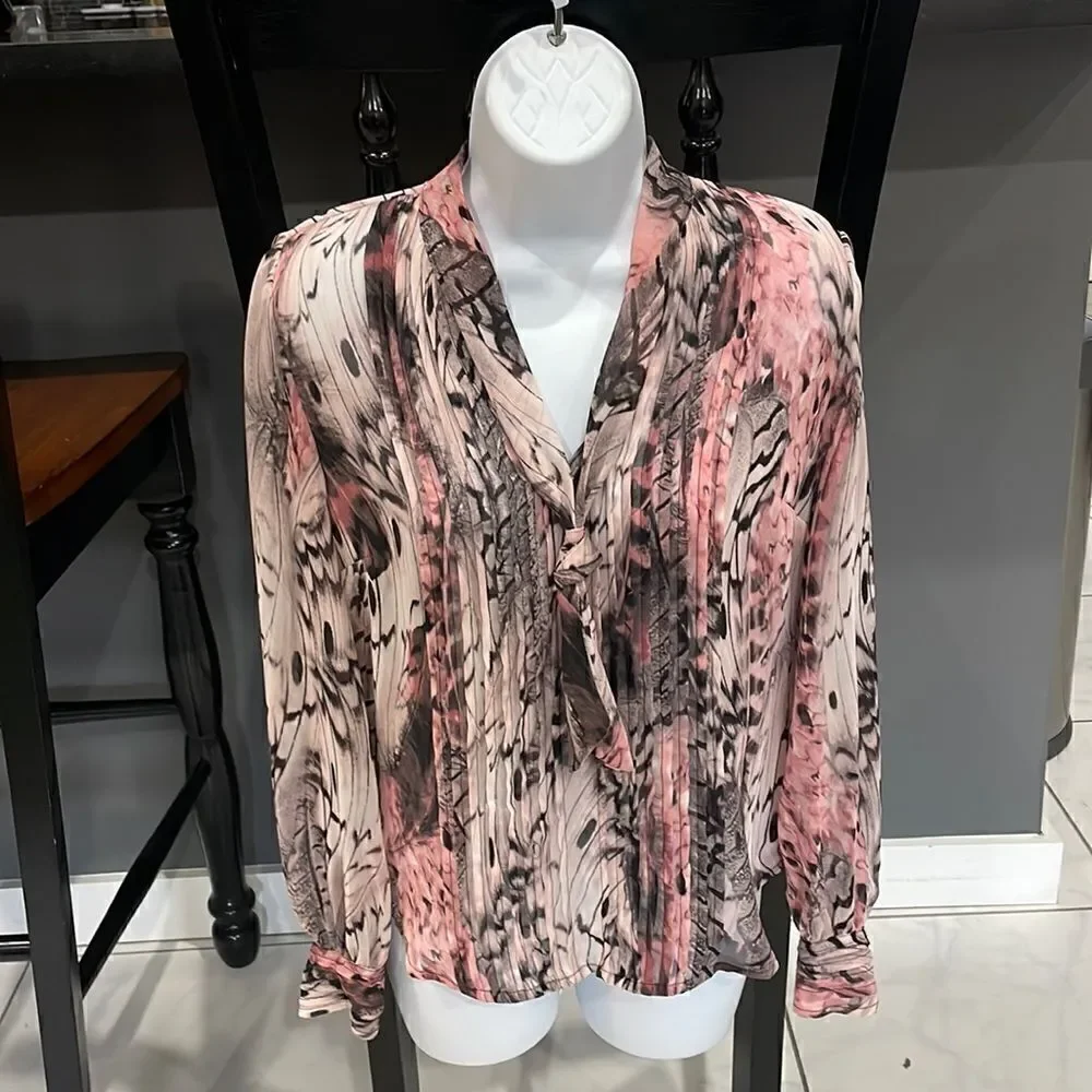 JLo Pink Leopard Print Chiffon Tie Neck Pin tucked Long Sleeve Blouse - Picture 4 of 13